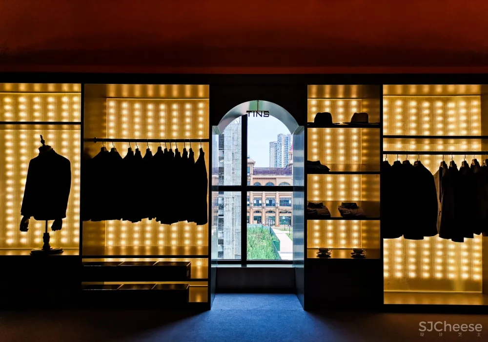 吴界新作|金属暗黑定制西服店