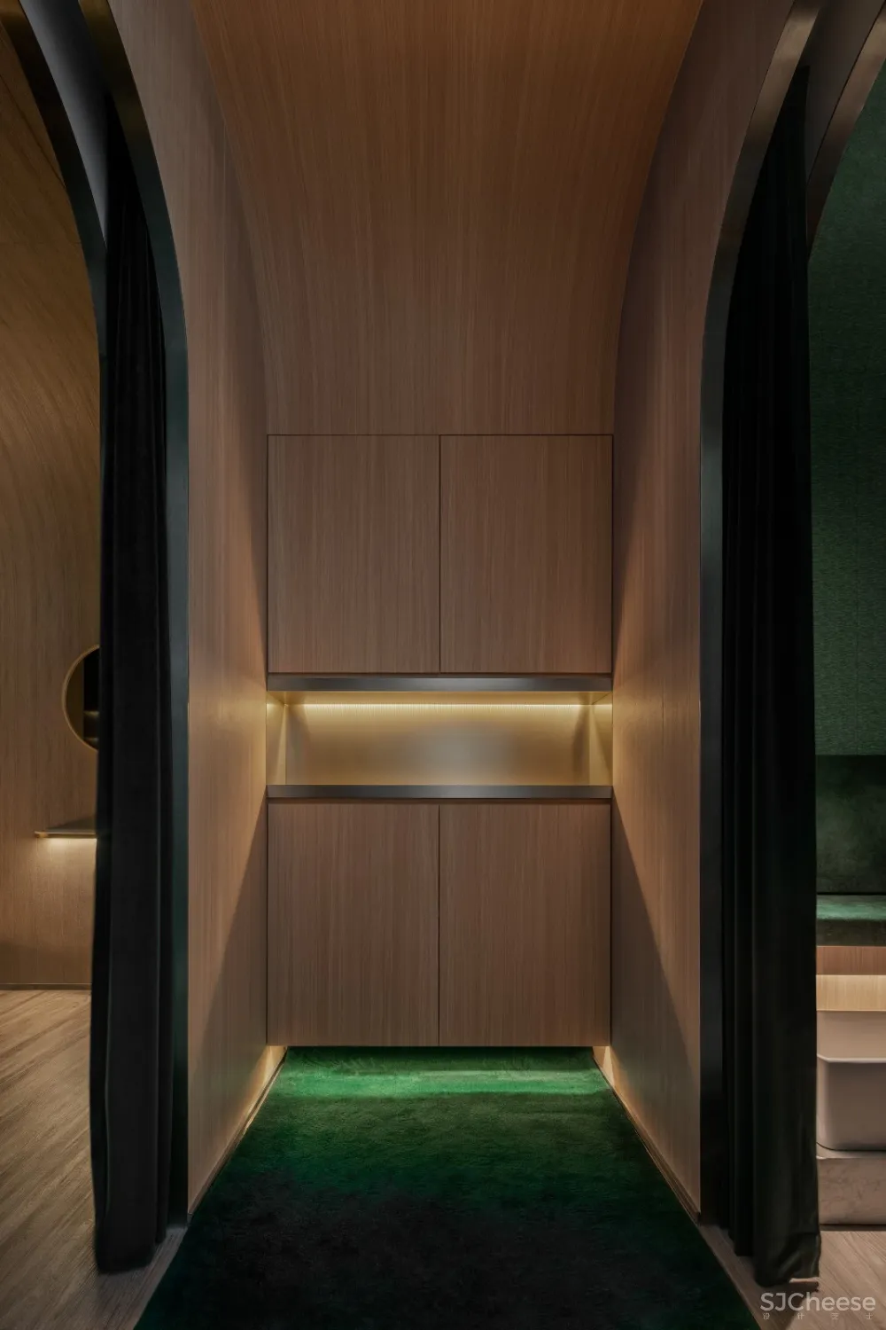 在城市绿洲，驶向心灵的列车