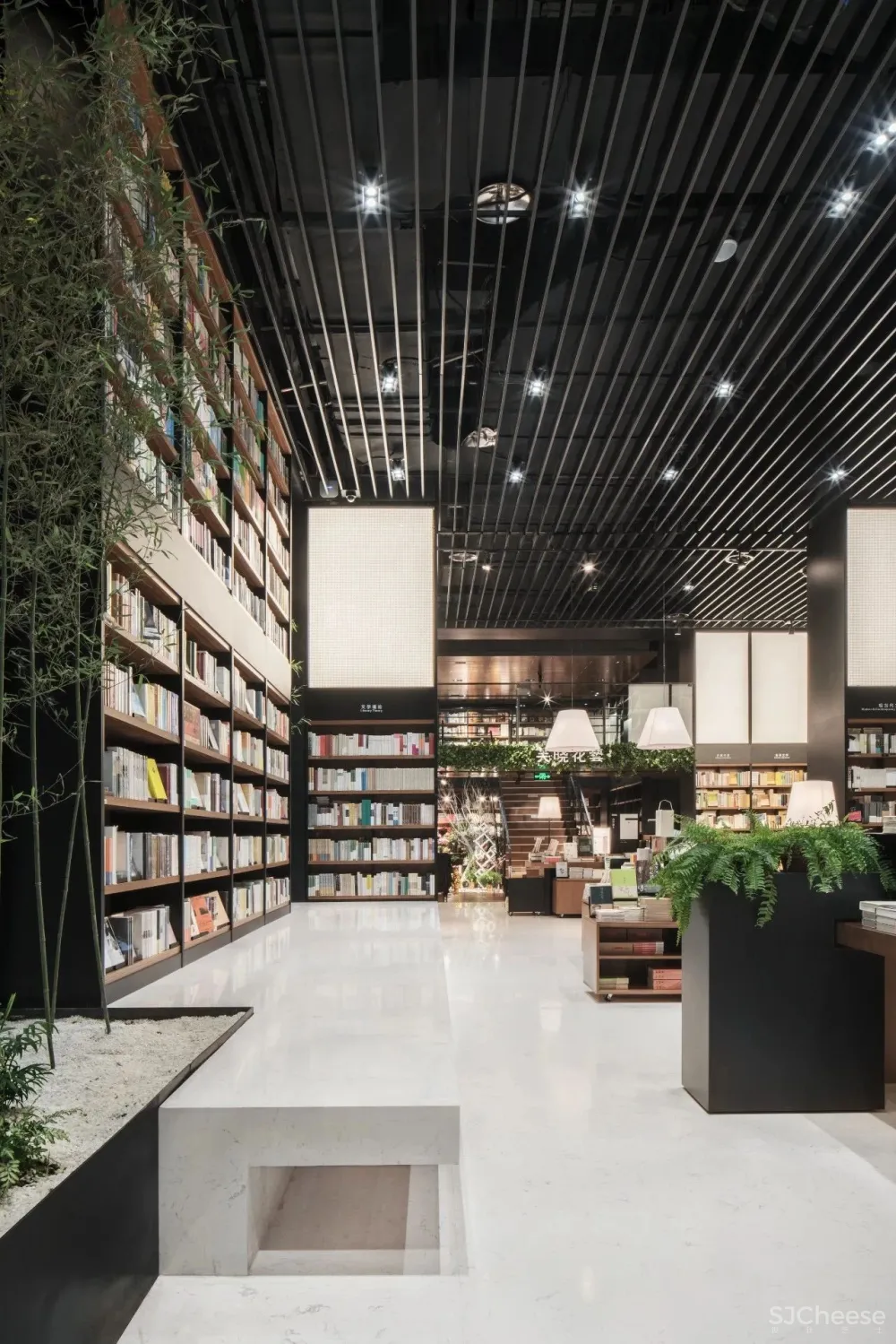 李玮珉新作 成都「九方書店」效果图和实景照片