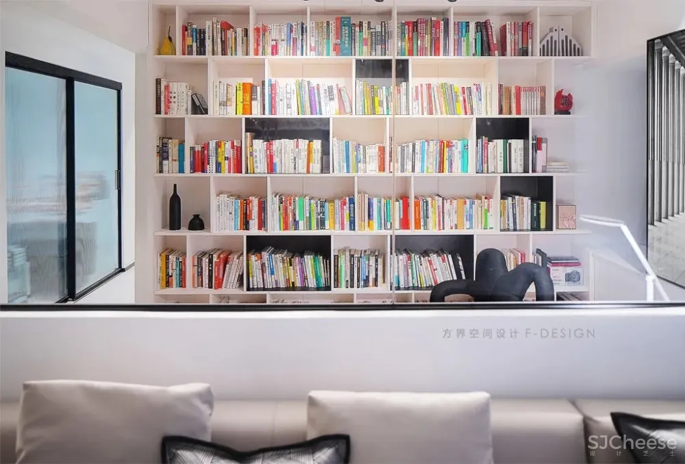 方界空间设计 与黑白对话的110㎡现代都市美学家