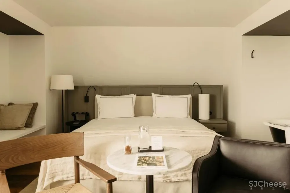 比利时修道院改造的August酒店-古典主义与现代元素的碰撞!