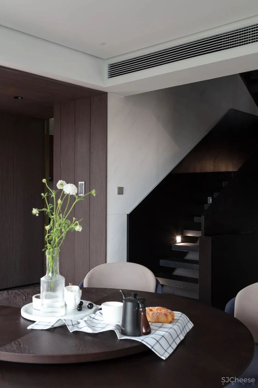 830㎡黑白四层独栋别墅,简约奢华彰显高级质感!