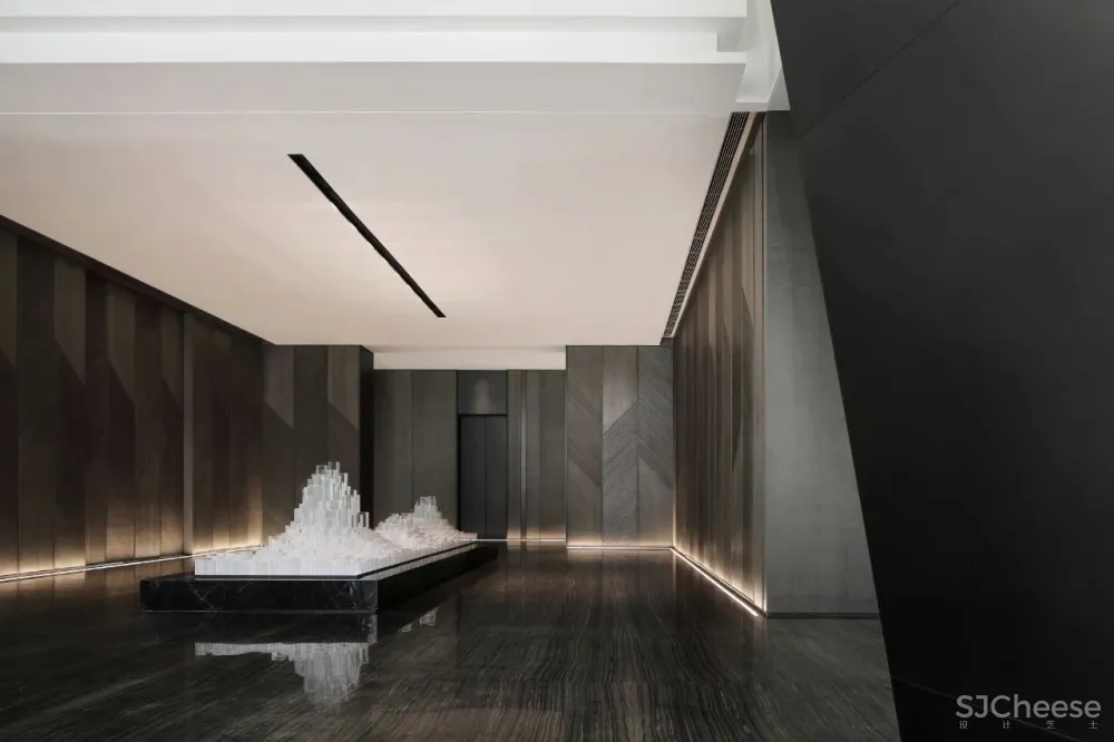 低调、克制,演绎超凡脱俗的高雅格调!