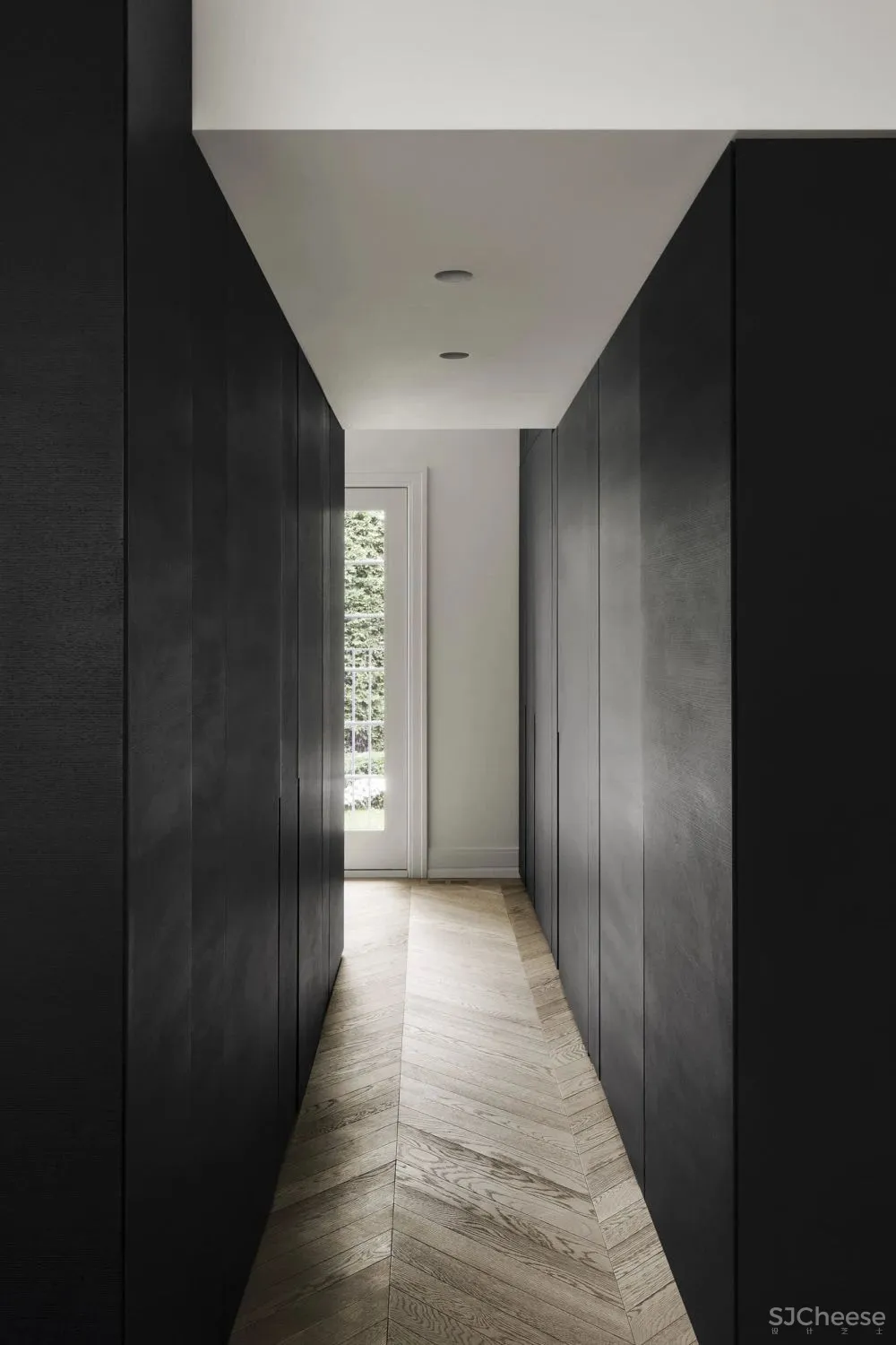 Atelier Barda 新作 宁静的黑白极简主义