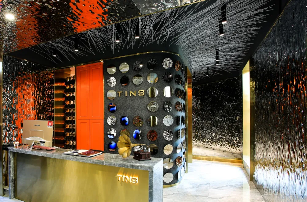 吴界新作|金属暗黑定制西服店