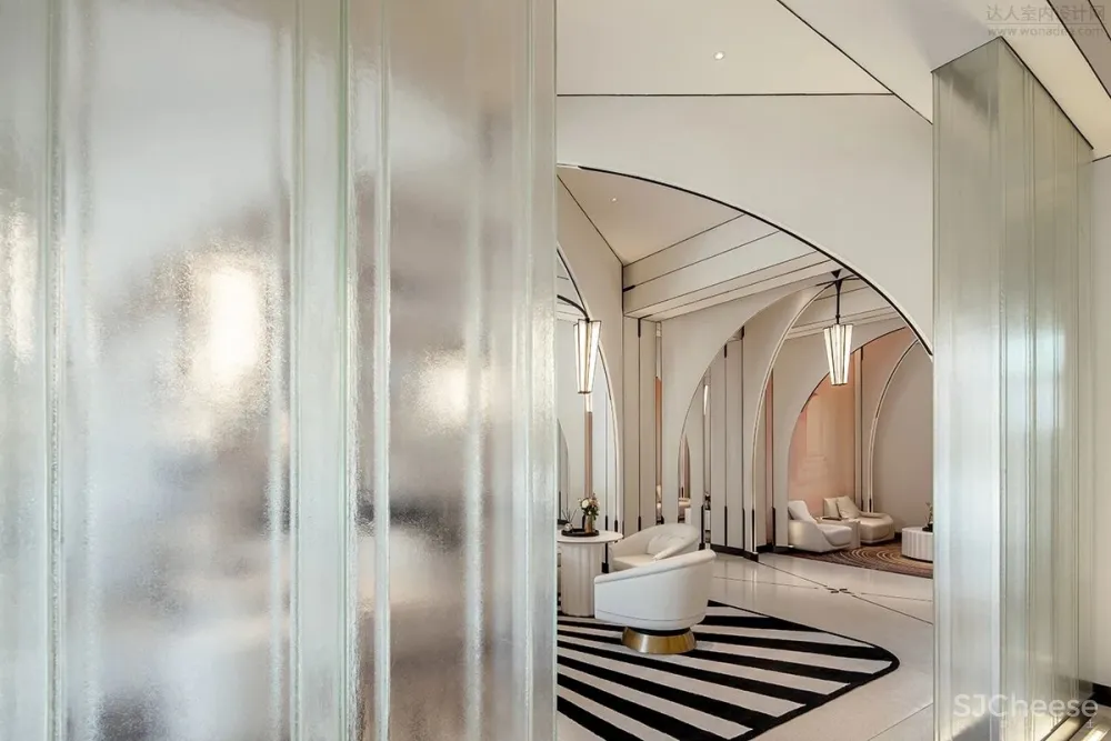 永恒的优雅—摩登线条勾勒魅力空间