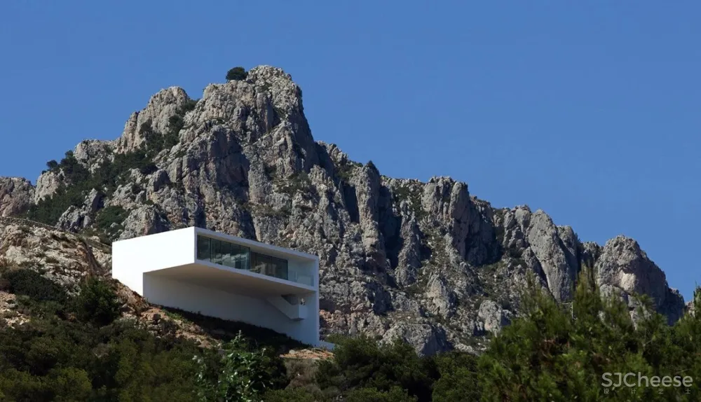 美爆了,白色极简主义别墅!