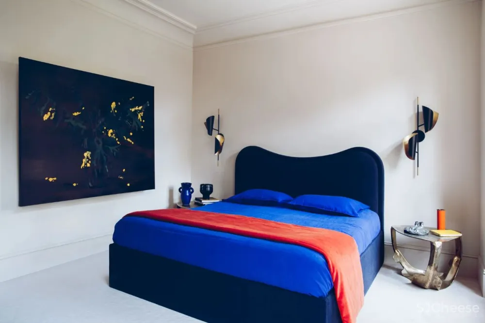 19世纪与21世纪的艺术魅力发生碰撞,这个家的色彩有点野