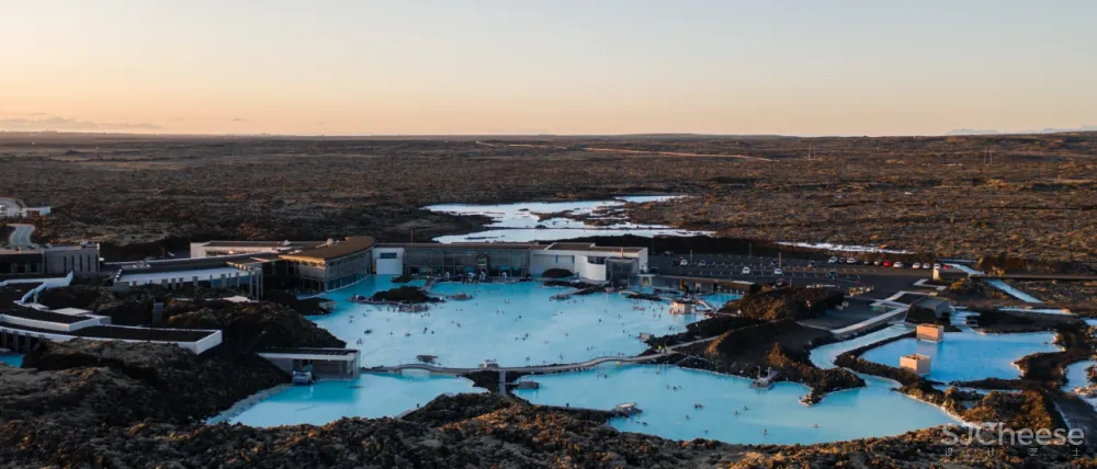 800年火山口的心灵治愈系酒店,全世界都来泡绝美蓝色温泉!