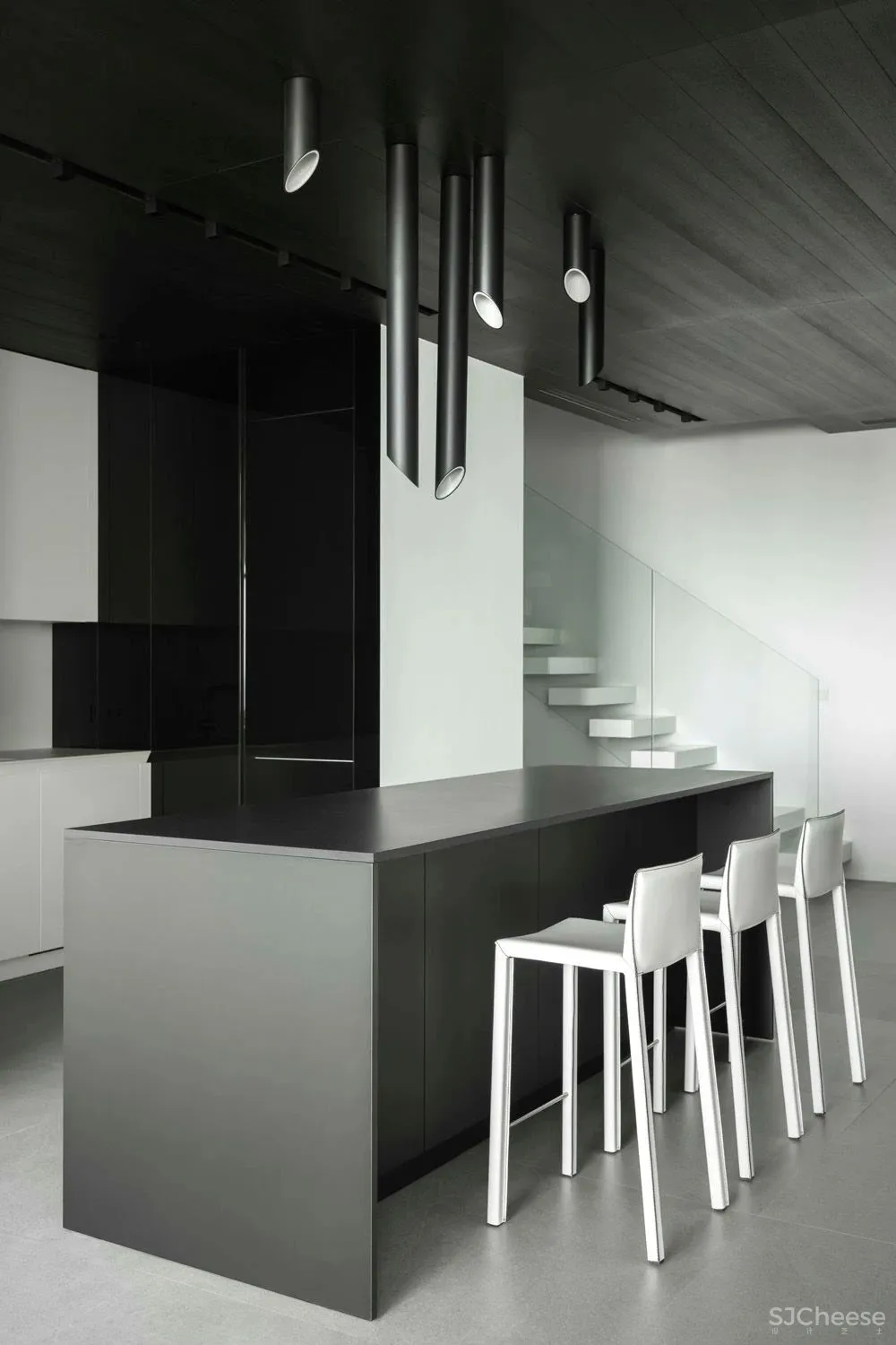 黑白极简顶层公寓，打造一流的低奢气场!