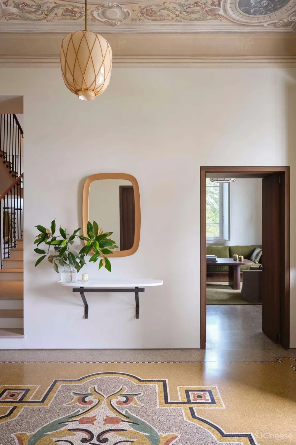 他曾与Kerry Hill 一起设计安缦伊沐,自然朴质的极致呈现