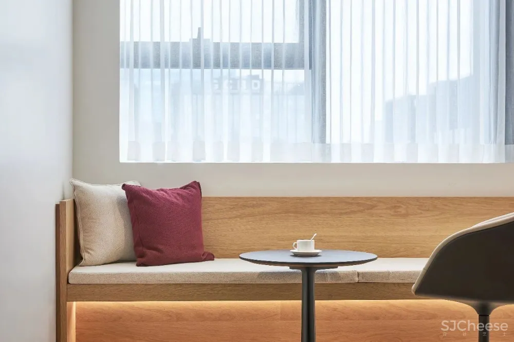 拾一设计:360°环绕式空间,营造简约的未来质感