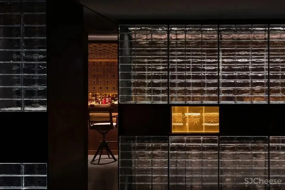 藏匿于热闹街区的秘密酒吧 |向域设计事务所