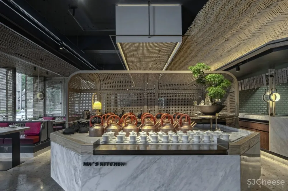 蜂鸟设计:续航14年,他们创作的餐饮空间“很超纲”