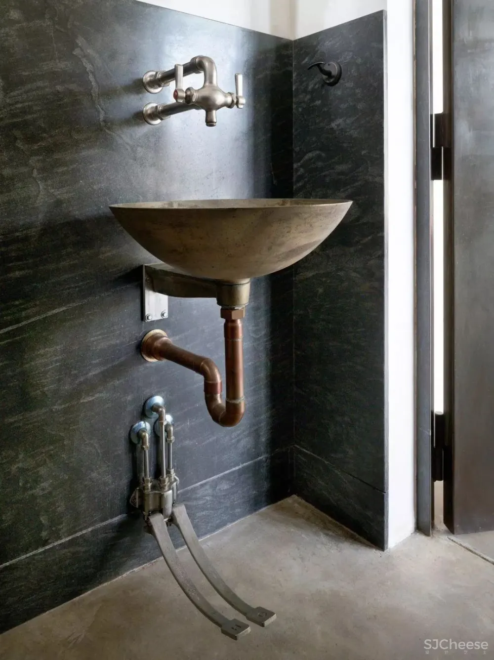 他设计的10栋别墅,每一个都“机关算尽”太酷了!