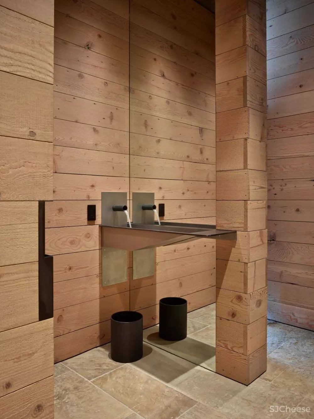 他设计的10栋别墅,每一个都“机关算尽”太酷了!