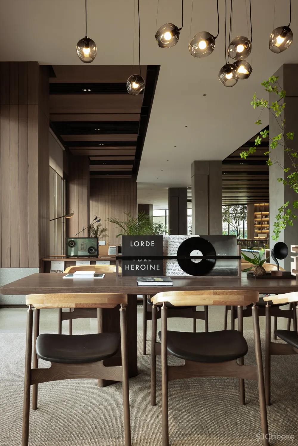 创新的设计就该打破常规,2020 年的售楼处都这样设计了