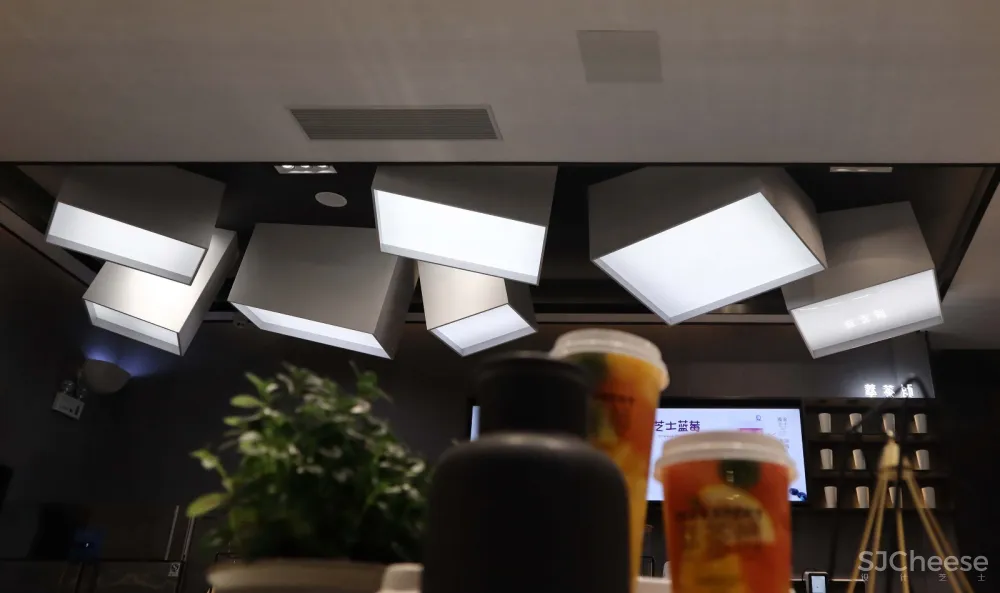 米节设计丨萃茶师南宁华城都市广场店