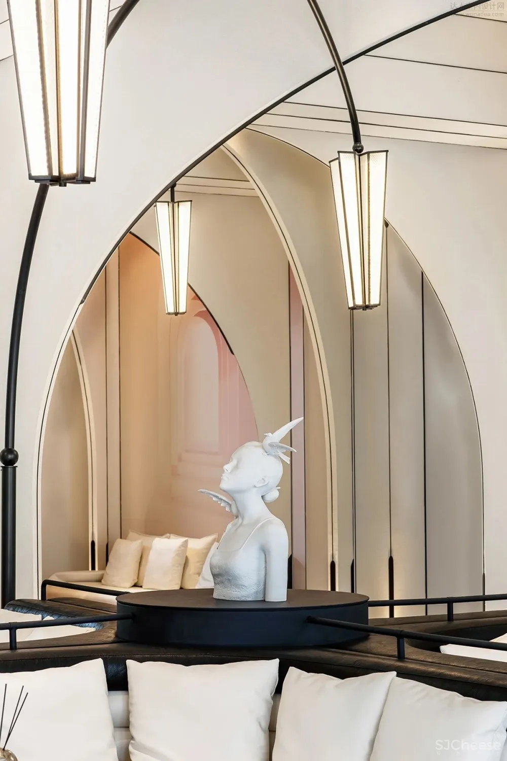 永恒的优雅—摩登线条勾勒魅力空间