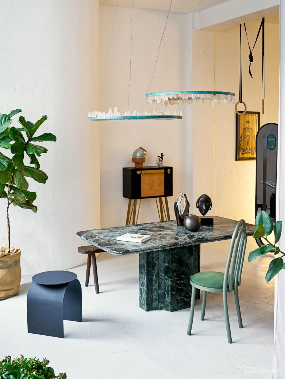 摆满艺术品的 LOFT,才是有腔调的家