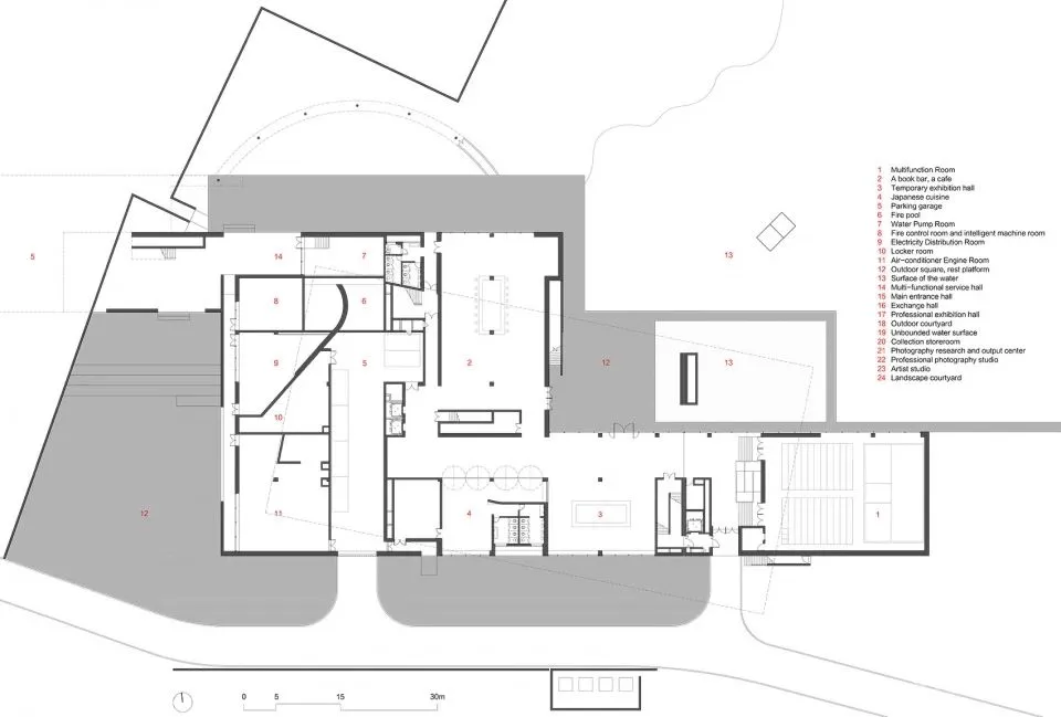 魏春雨作品:谢子龙影像艺术馆