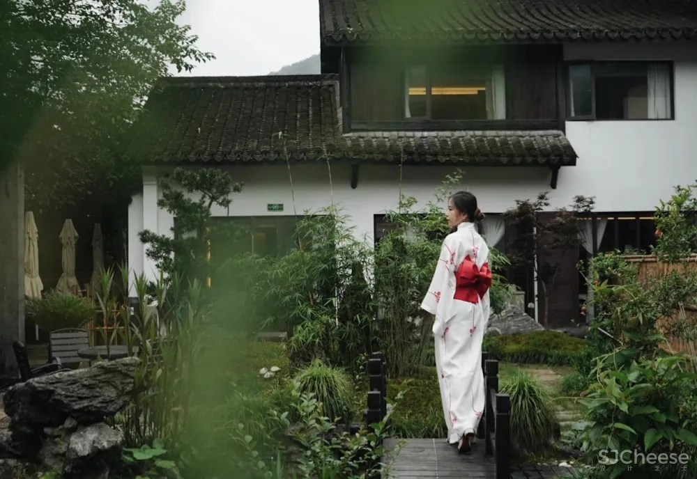 西湖边的“小京都”要藏不住了！与祈愿福地相邻，500天匠心打造千万级美宿，私享禅意清净，夜观原生态萤火虫