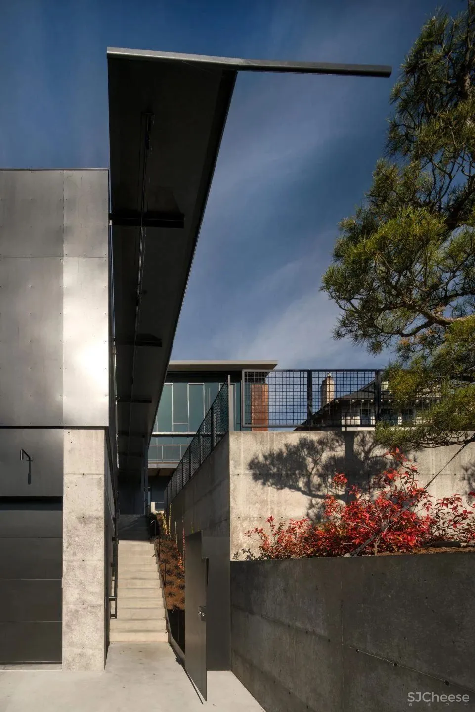 他设计的10栋别墅,每一个都“机关算尽”太酷了!