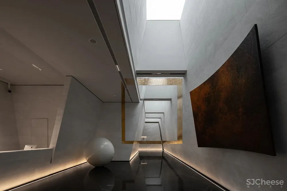 时代 光 静谧 美的内核