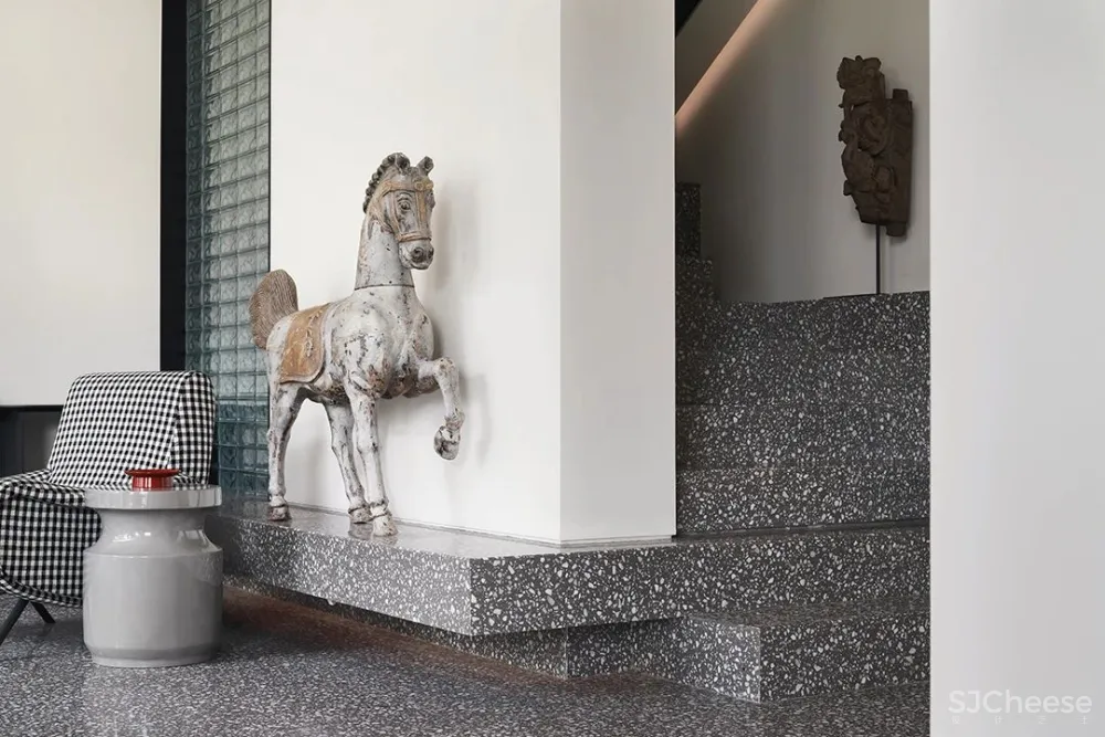 560m² 向心而居大宅，充盈着生活与艺术气息的设计师之家