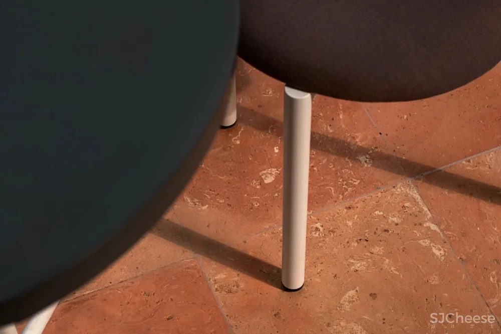 火山石 红砖,47㎡球形空间的暧昧与冲突!