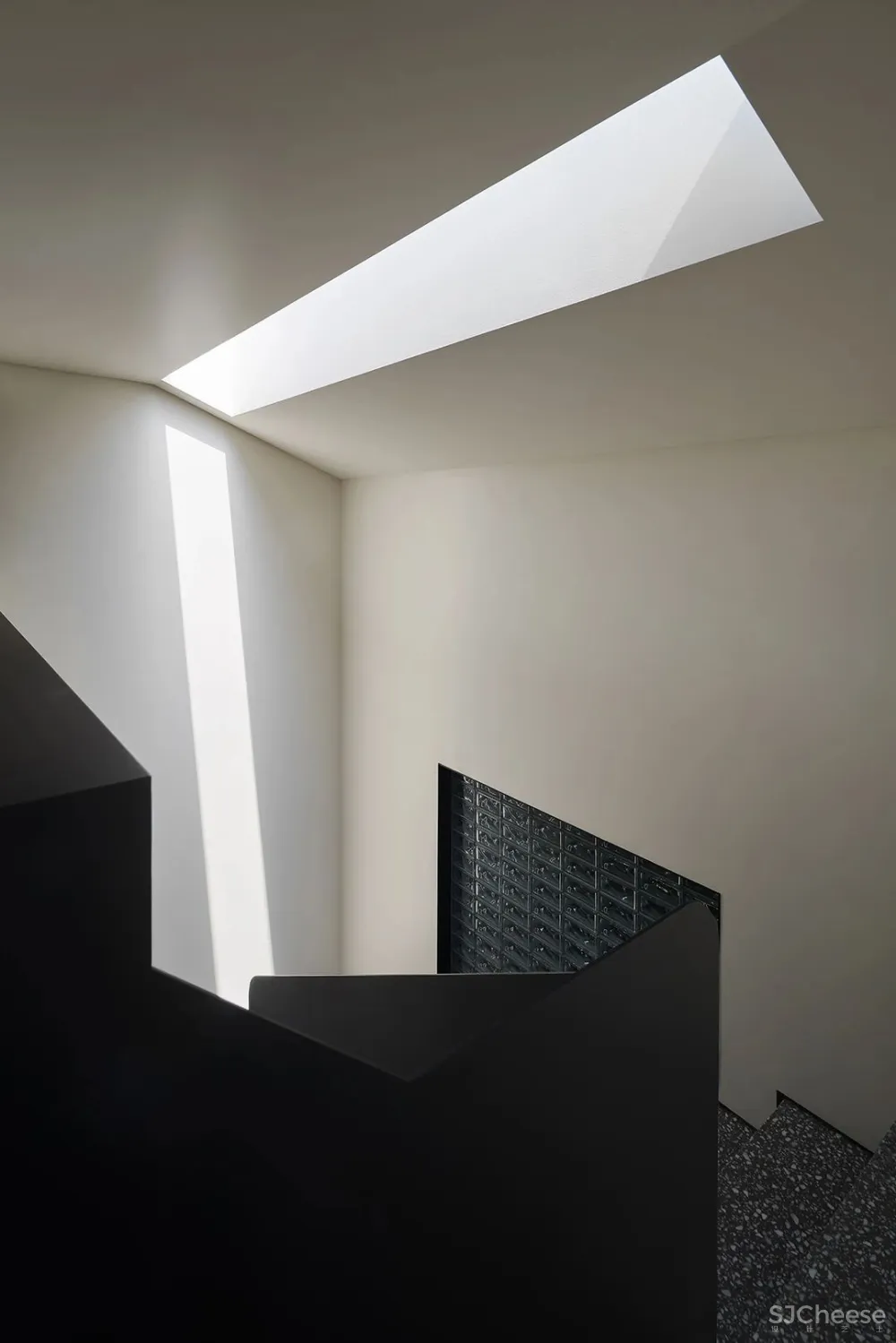 560m² 向心而居大宅，充盈着生活与艺术气息的设计师之家