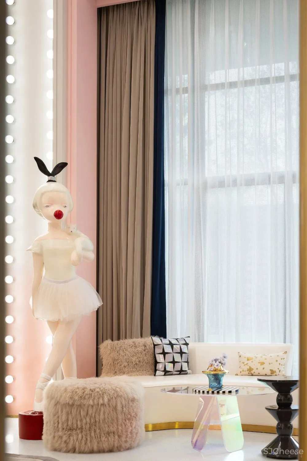 CLV赛拉维×旭辉:旋转的梦幻空间,唤回童心世界!