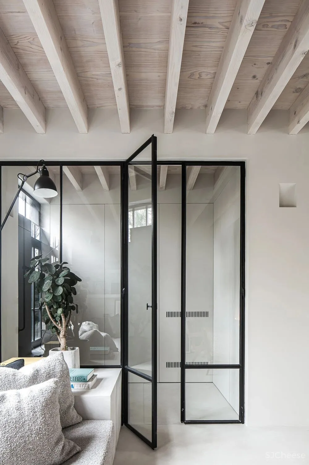 AM Designs|歷史村中的房屋