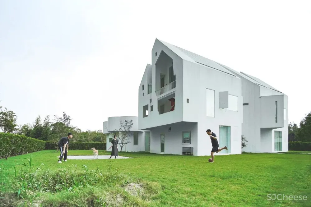 我家有地,为什么要造丑房子?上海夫妻200万造出极简别墅