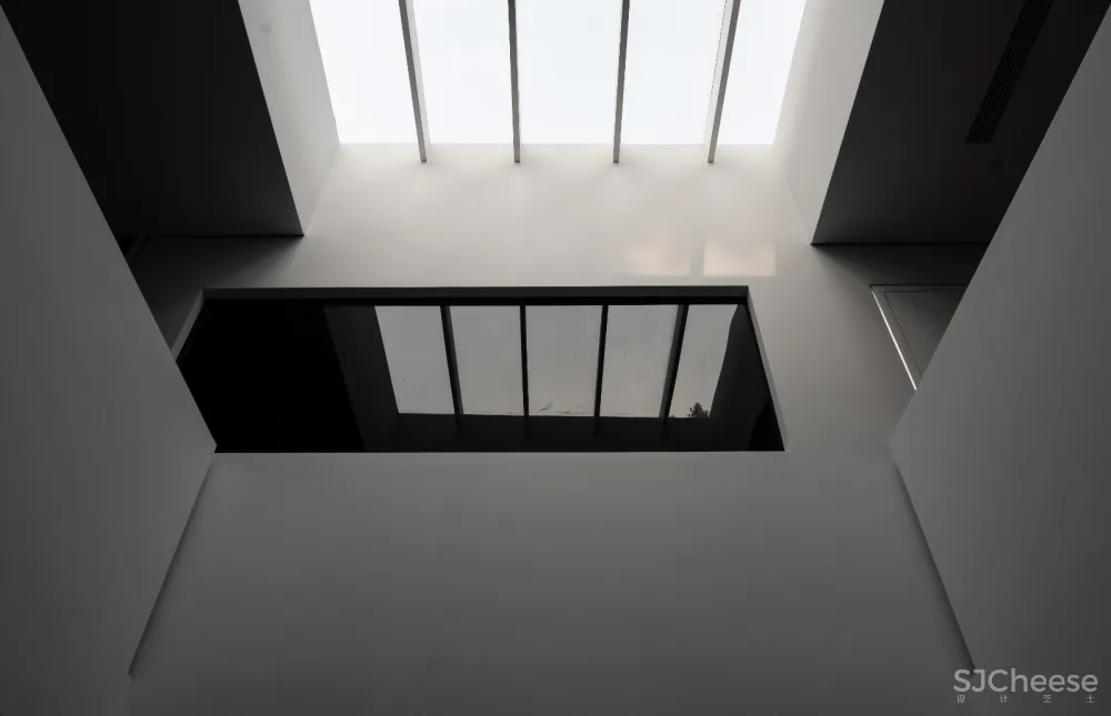 创本设计｜在“极简”中体验“舍得” [纳维广告办公总部]