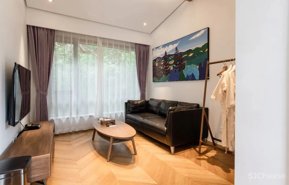 云里安凹：从14户普通民房到142亩精致山居，一座平凡村落的进化史