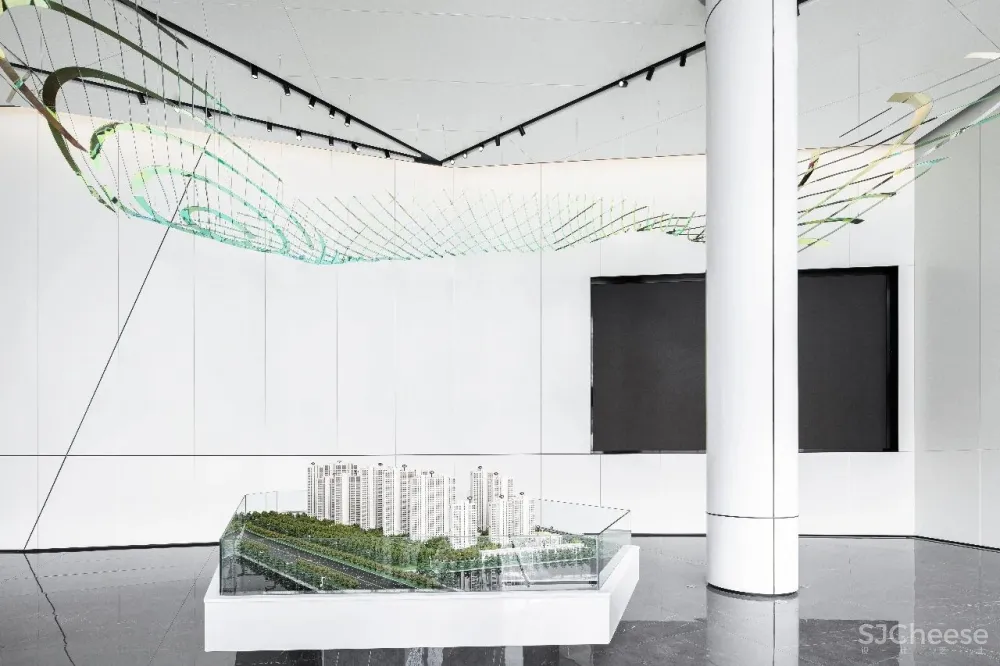 熊灿×乌鲁木齐熙岸地产中心:自由的空间,应拥有纯净的灵魂