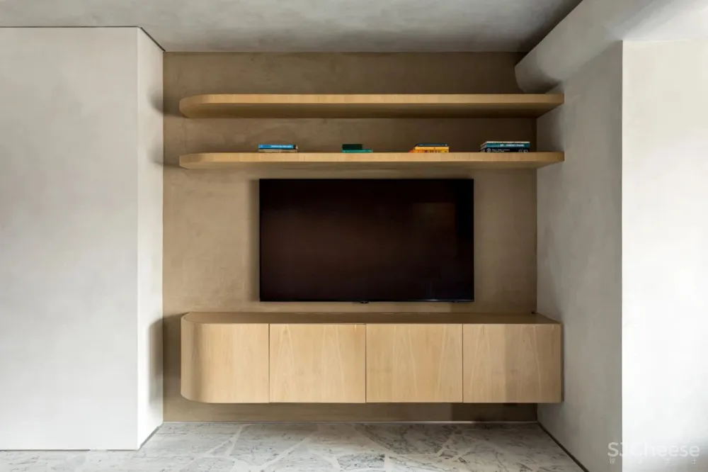 这对夫妇用165平米的家专门招待客人，只做一间卧室却有三间厕所！