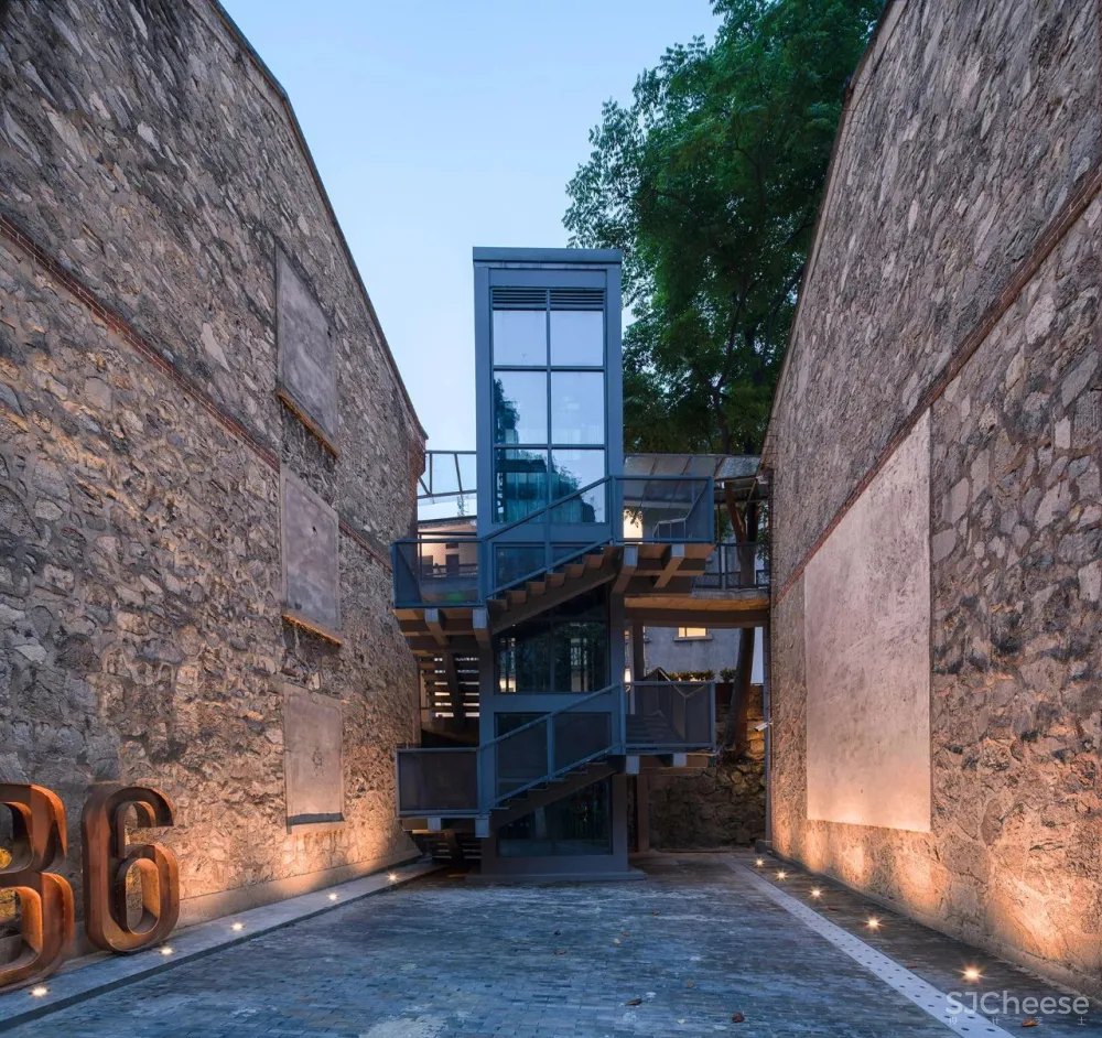 复兴峡谷间的废弃兵工厂,打造亲子游的好去处