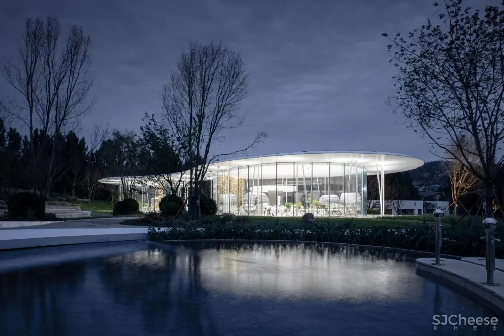 SWS 作品 停靠在青岛小镇上的四季花房:青岛西海岸云中花社咖啡馆