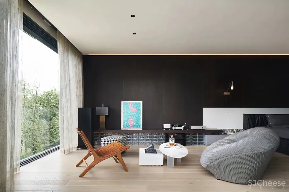 560m² 向心而居大宅，充盈着生活与艺术气息的设计师之家