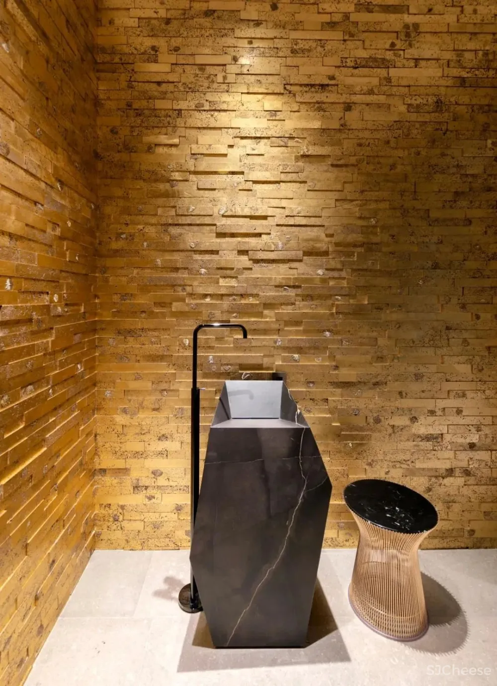 比北上广还便宜!140亿打造的大平层公寓楼,750㎡一套仅卖1800万起?