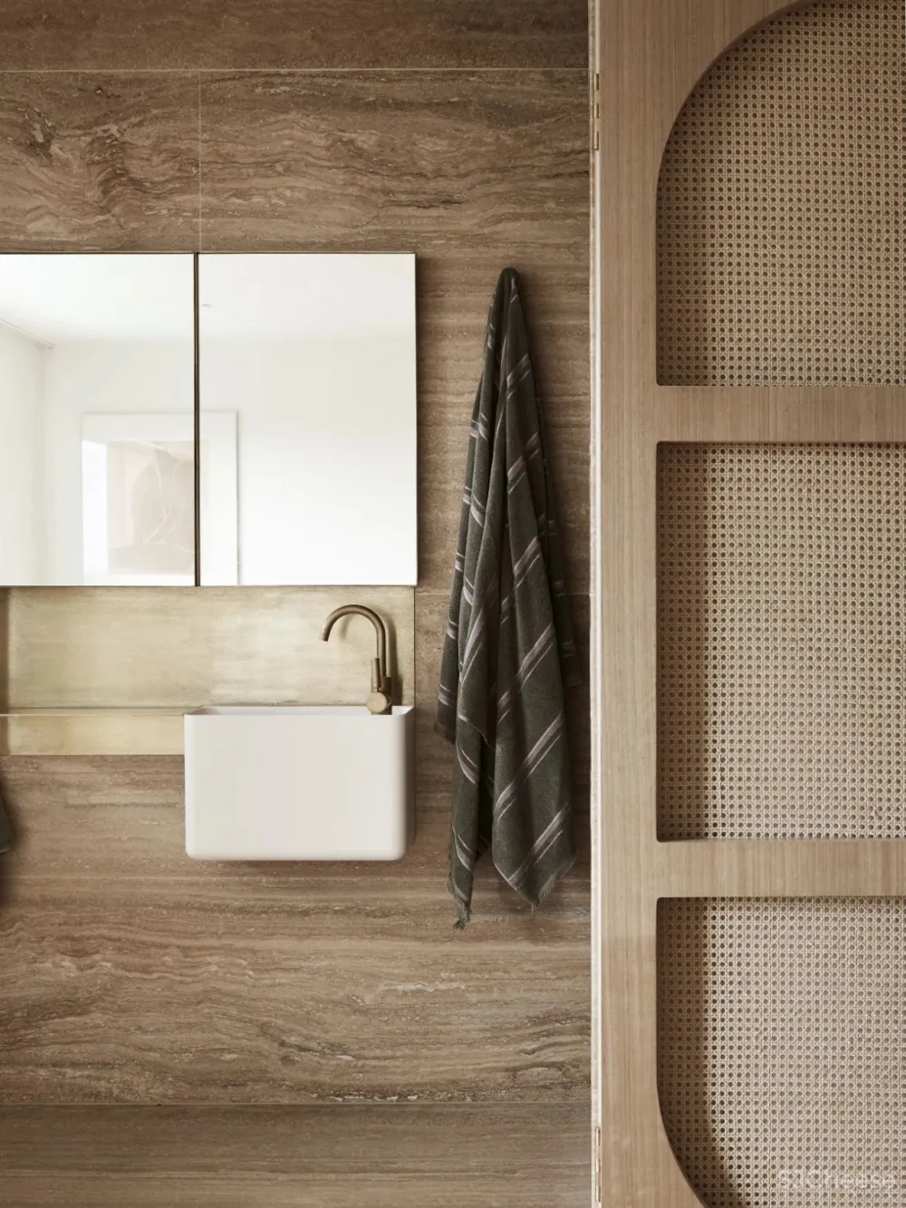 两居室简约住宅，原木家具加上藤编元素太好看了！