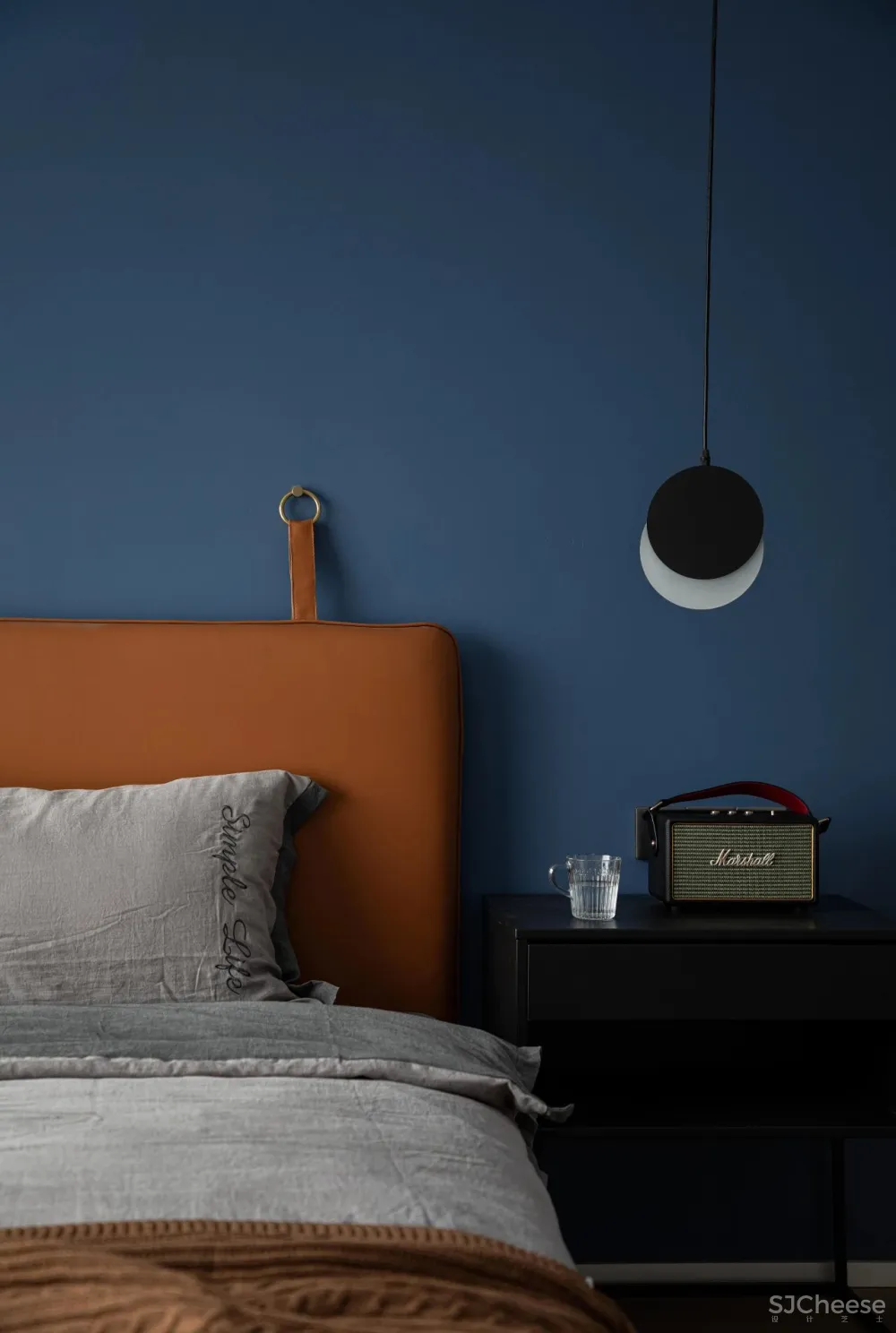 阳光大男孩买下147㎡，把「音乐会」搬进黑白灰的个性之家