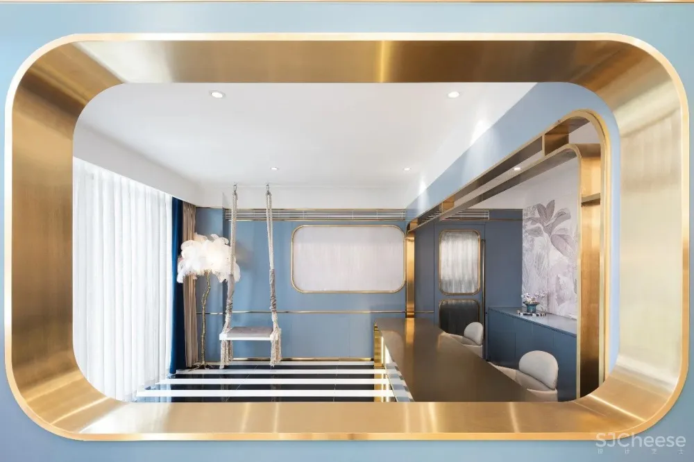 CLV赛拉维×旭辉:旋转的梦幻空间,唤回童心世界!