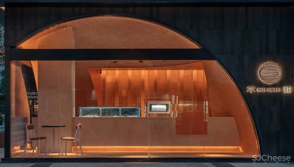 火山石 红砖,47㎡球形空间的暧昧与冲突!