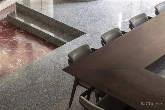 气氛很到位-如何看待当代先锋与本土创新 ！