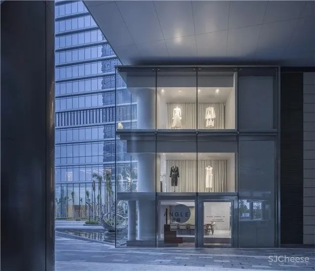 气氛很到位-如何看待当代先锋与本土创新 ！