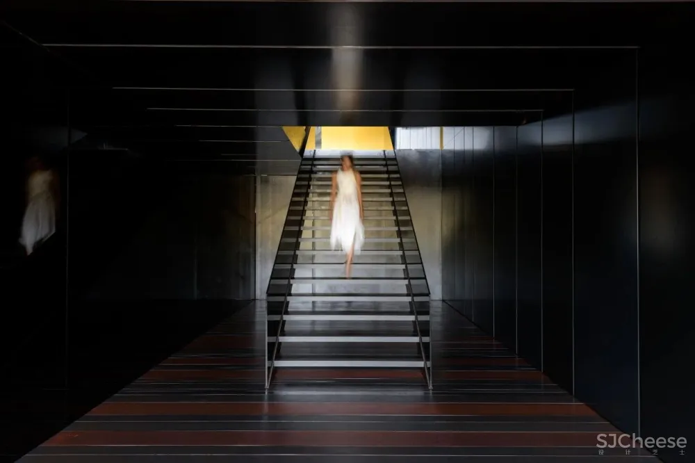 MMV arquitectos丨悬浮的盒子，葡萄牙