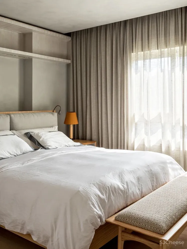 这对夫妇用165平米的家专门招待客人，只做一间卧室却有三间厕所！